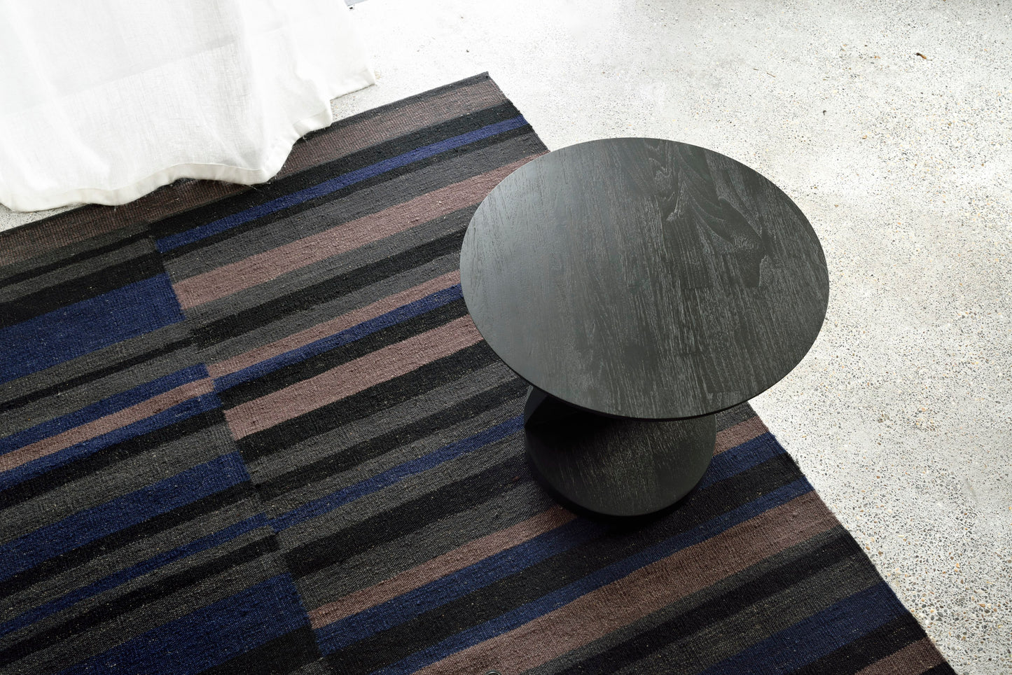 Teak Oblic black side table
