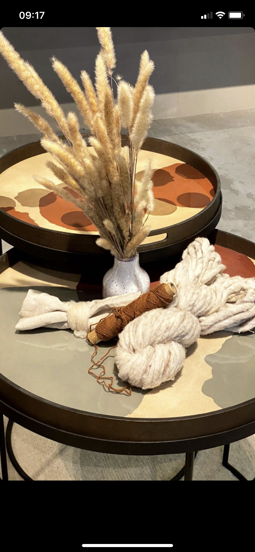 Round tray coffee table set (trays not included)