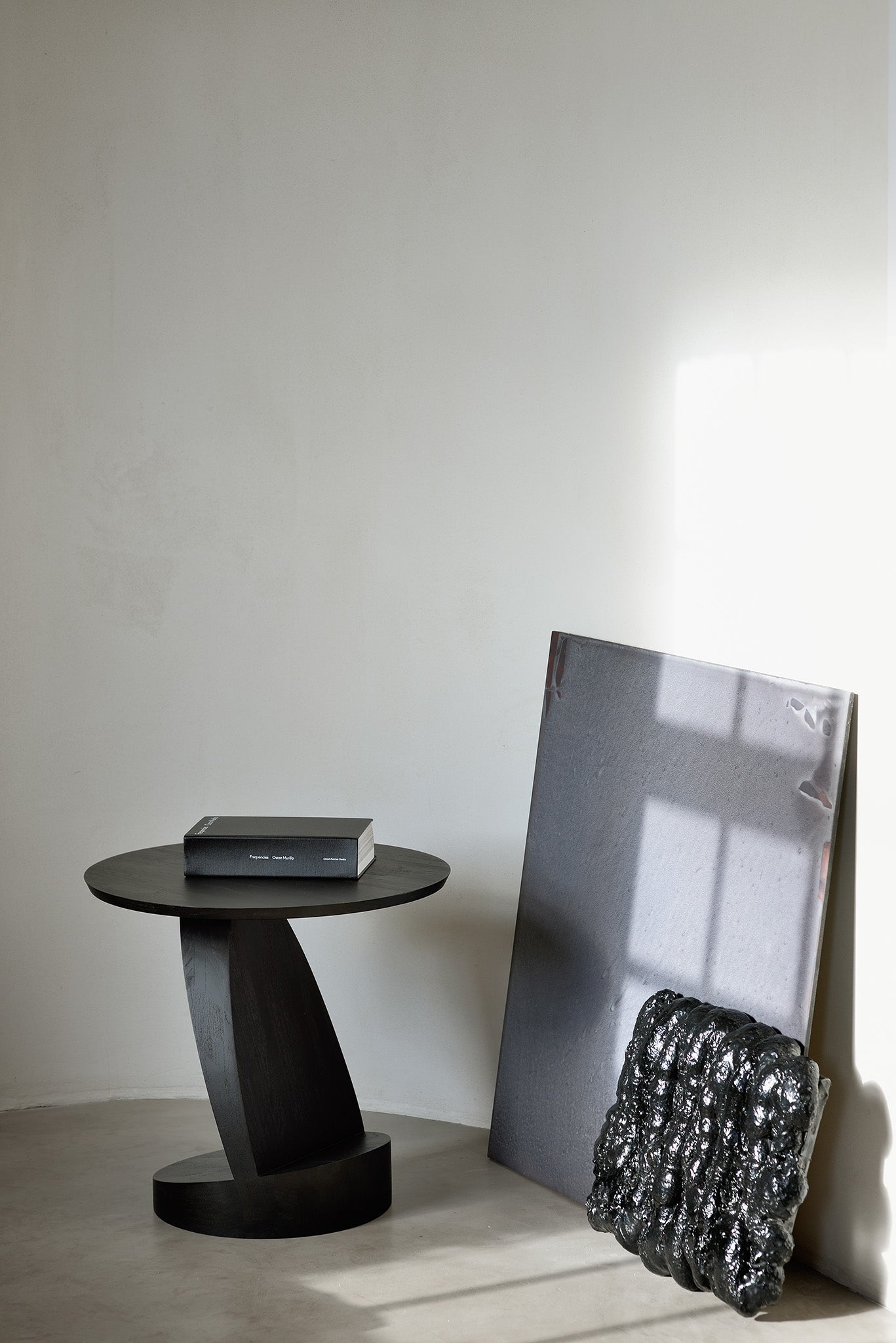 Teak Oblic black side table