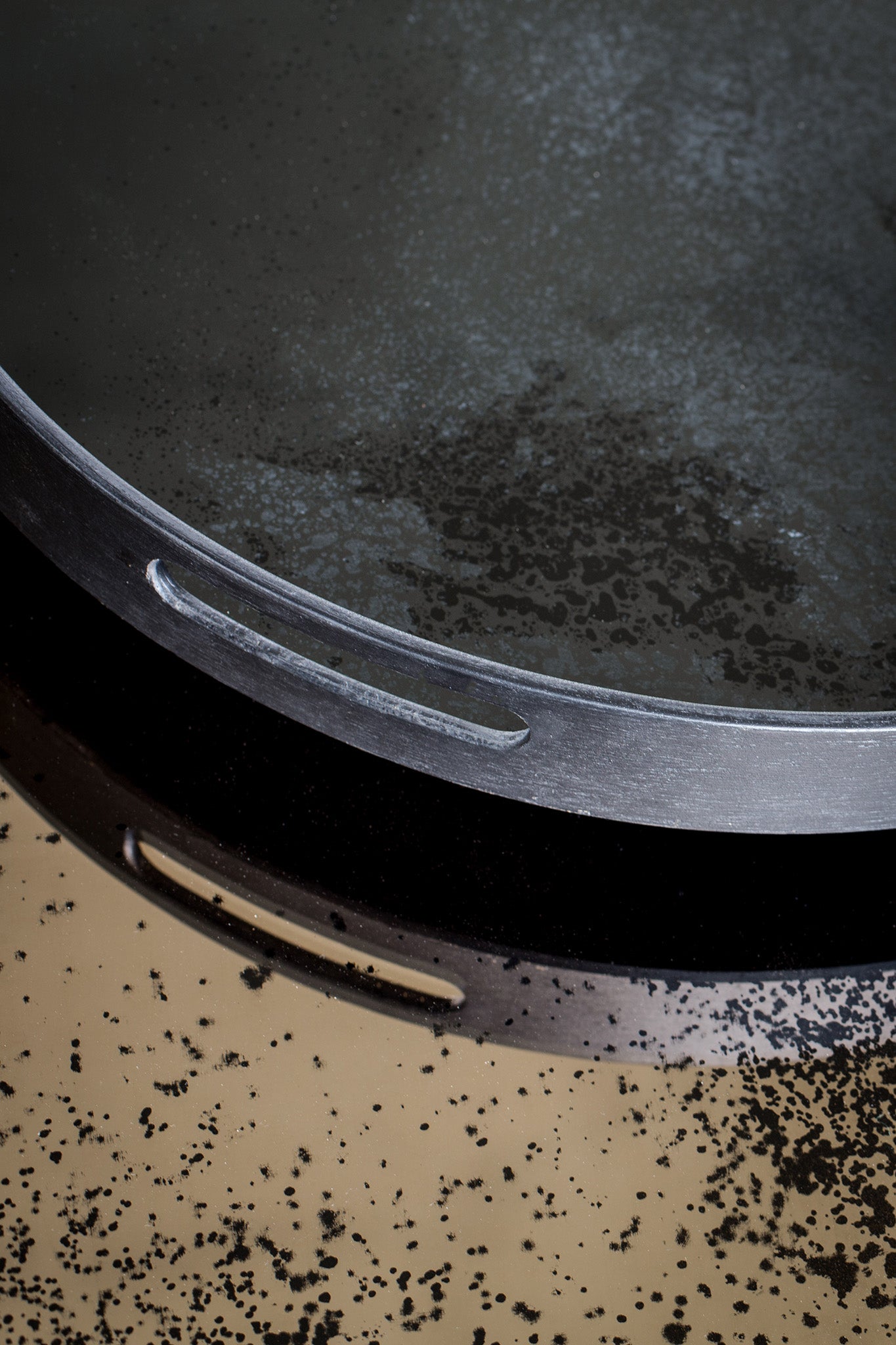 Charcoal mirror tray