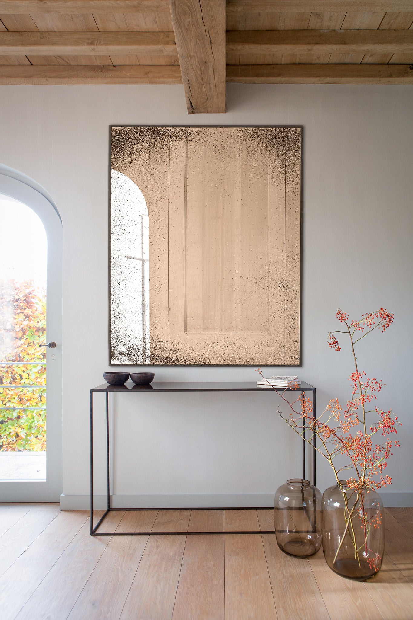 Clear wall mirror