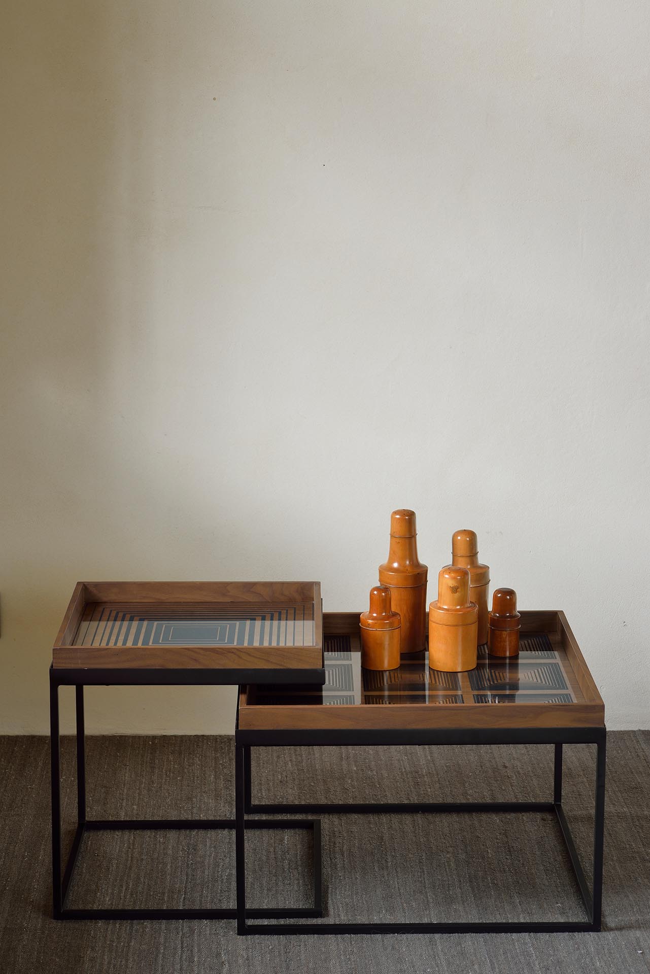 Square tray coffee table set (trays not included)