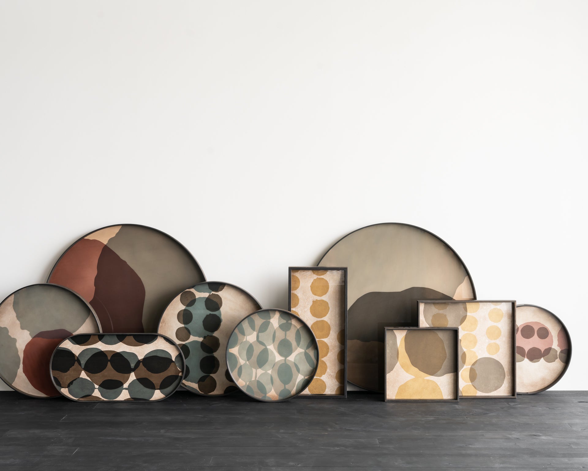 Slate Layered Dots glass tray
