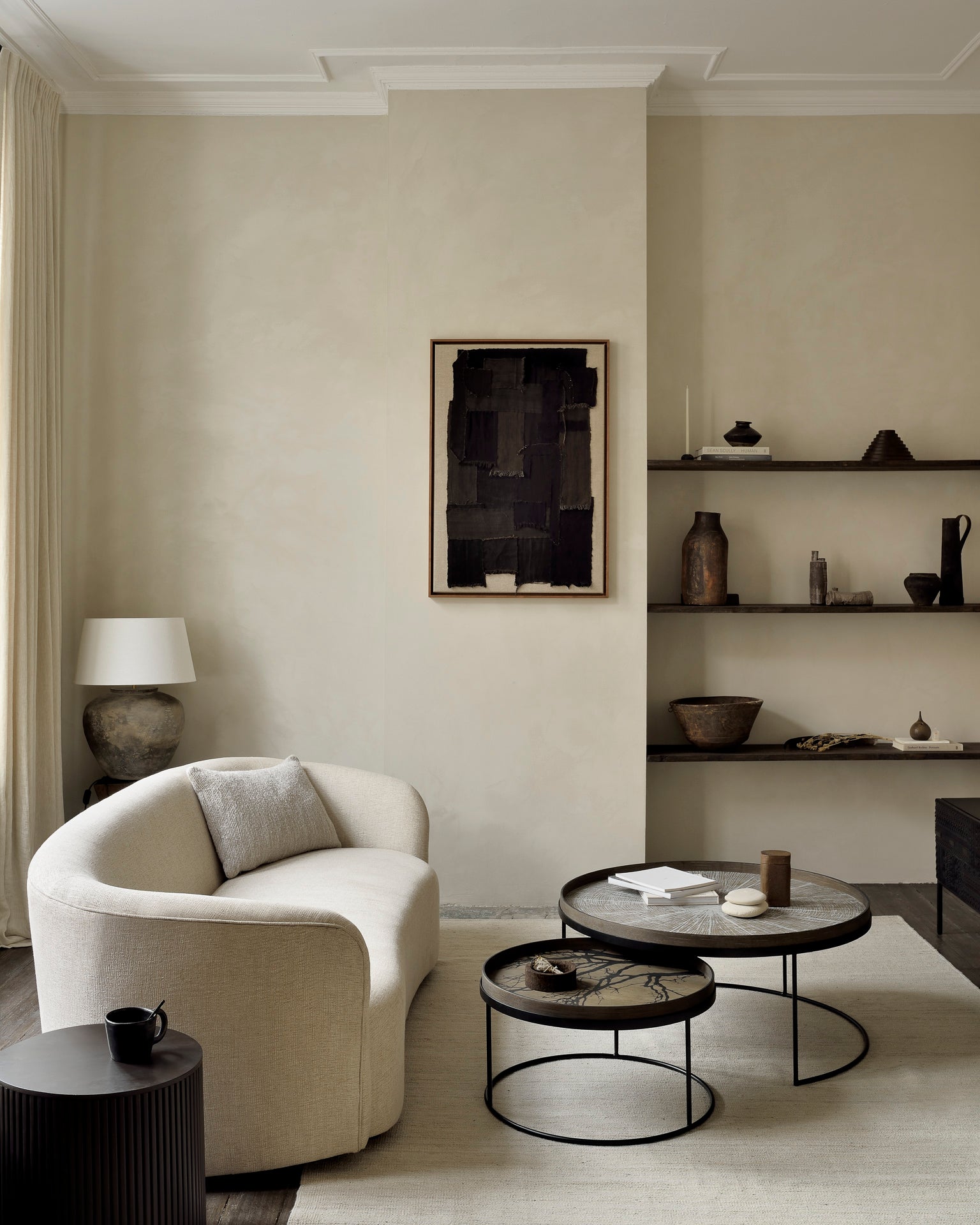 Round tray coffee table set (trays not included)
