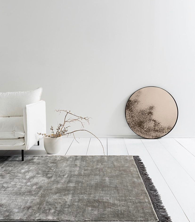 Bronze wall mirror round